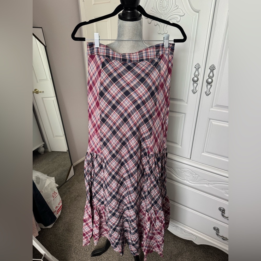 NATURAL LIFE Plaid A-Line Skirt in Red and Blue